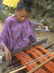 ikat-weaving