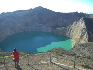 kelimutu-at-sunrise