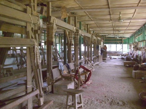 Tibetan carpet factory in Miao, India