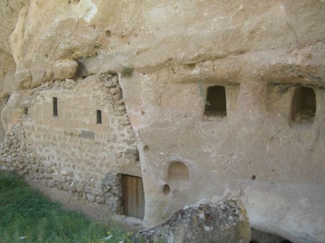 Hasankeyf cave home