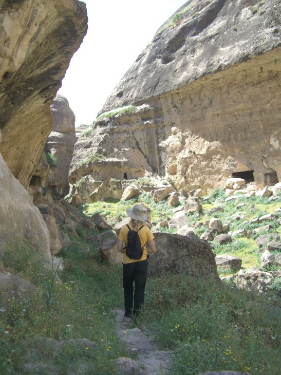 Hiking in Hasankeyf